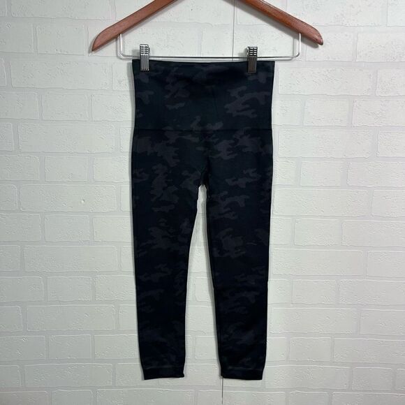 Spanx Womens Leggings size S Cropped Lamn leggings Camp gray NEW - Picture 1 of 10